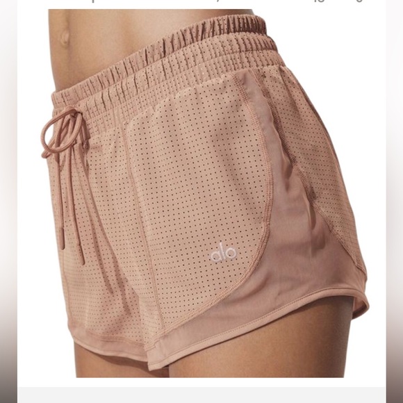 ALO Yoga Pants - Alo Yoga Mesh and Jersey Shorts - built in shorts Dusty Rose Size XS